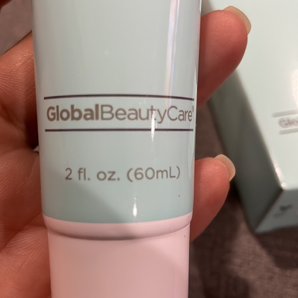 Global Beauty Care Smooth & Lift Collagen Cleanser & Serum Glowing Vit C cleanse - Picture 5 of 13